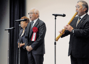 角田優さん(写真中央) == 株式会社伝書鳩｜経済の伝書鳩｜北見・網走・オホーツクのフリーペーパー ==