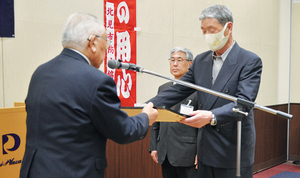  == 株式会社伝書鳩｜経済の伝書鳩｜北見・網走・オホーツクのフリーペーパー ==