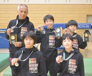 後列左から赤塚さん、石谷くん、成田 崇汰くん、前列左から成田 琴織さん、及川さん == 株式会社伝書鳩｜経済の伝書鳩｜北見・網走・オホーツクのフリーペーパー ==