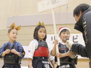 かわいさ1等賞のちびっこ剣士チーム == 株式会社伝書鳩｜経済の伝書鳩｜北見・網走・オホーツクのフリーペーパー ==