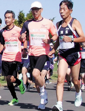 ④ベテラン勢も走る楽しさを満喫 == 株式会社伝書鳩｜経済の伝書鳩｜北見・網走・オホーツクのフリーペーパー ==