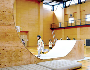 ミッションにも挑戦 == 株式会社伝書鳩｜経済の伝書鳩｜北見・網走・オホーツクのフリーペーパー ==