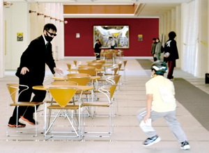 キャンパス内で繰り広げられた逃走劇 == 株式会社伝書鳩｜経済の伝書鳩｜北見・網走・オホーツクのフリーペーパー ==