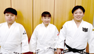 左から赤間くん、西尾さん、中澤さん == 株式会社伝書鳩|経済の伝書鳩|北見・網走・オホーツクのフリーペーパー ==