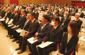 == 株式会社伝書鳩|経済の伝書鳩|北見・網走・オホーツクのフリーペーパー ==