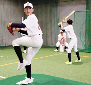 冬季練習に励むオホーツクBrothers == 株式会社伝書鳩｜経済の伝書鳩｜北見・網走・オホーツクのフリーペーパー ==