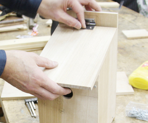 == 株式会社伝書鳩|経済の伝書鳩|北見・網走・オホーツクのフリーペーパー ==