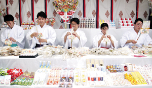 == 株式会社伝書鳩|経済の伝書鳩|北見・網走・オホーツクのフリーペーパー ==