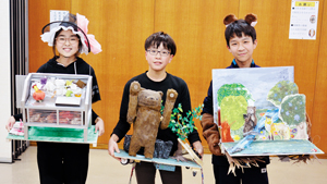 写真右から小田くん、井上くん、谷口さん == 株式会社伝書鳩|経済の伝書鳩|北見・網走・オホーツクのフリーペーパー ==