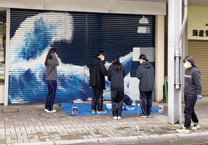 商店街の魅力、高校生パワーで == 株式会社伝書鳩｜経済の伝書鳩｜北見・網走・オホーツクのフリーペーパー ==