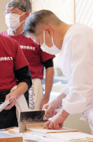  == 株式会社伝書鳩｜経済の伝書鳩｜北見・網走・オホーツクのフリーペーパー ==