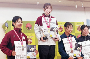 一番高い表彰台で笑顔の永井さん == 株式会社伝書鳩|経済の伝書鳩|北見・網走・オホーツクのフリーペーパー ==