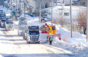 住宅街での大規模な排雪作業 == 株式会社伝書鳩｜経済の伝書鳩｜北見・網走・オホーツクのフリーペーパー ==