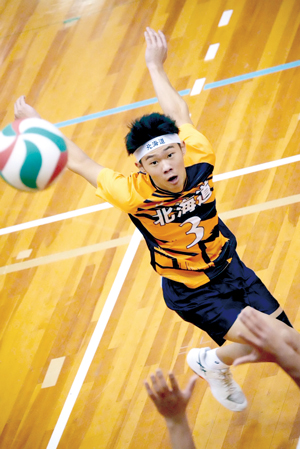 ミドルブロッカーとして選抜試合で躍動 == 株式会社伝書鳩｜経済の伝書鳩｜北見・網走・オホーツクのフリーペーパー ==