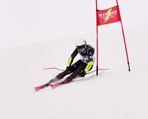 == 株式会社伝書鳩|経済の伝書鳩|北見・網走・オホーツクのフリーペーパー ==