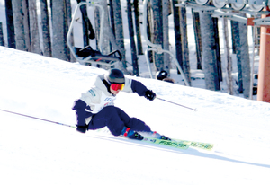 高校生男子の部優勝の佐藤琉稀選手 == 株式会社伝書鳩｜経済の伝書鳩｜北見・網走・オホーツクのフリーペーパー ==