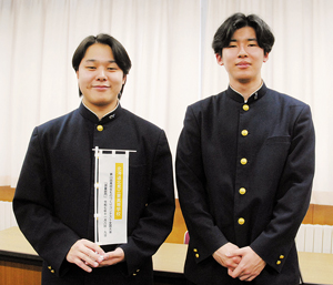 左から橋本さん、中村さん == 株式会社伝書鳩｜経済の伝書鳩｜北見・網走・オホーツクのフリーペーパー ==